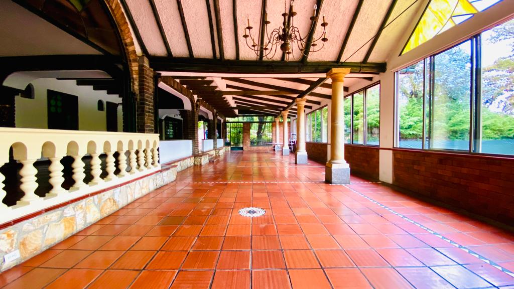 La Casa y su Salón